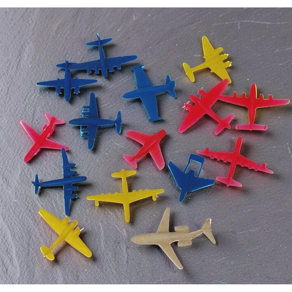 Lot Of Vintage Miniature Airplanes Plastic 1960s USAF Europe Marx Or Lido